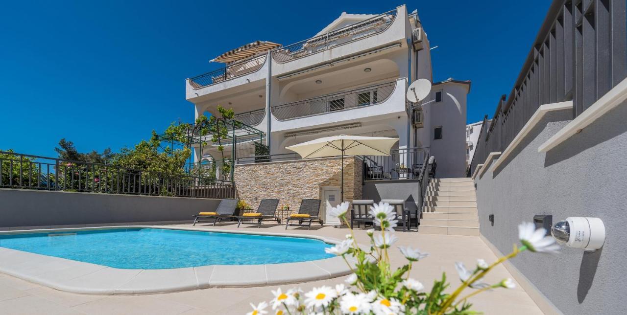 Villa Seaview With Pool - Apartment Yellow Trogir Eksteriør billede